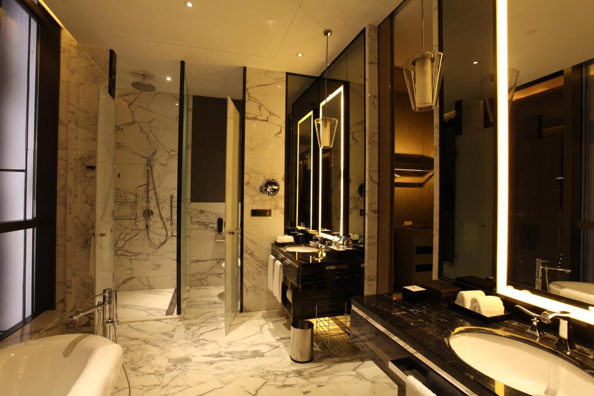 Wanda Realm Jiangmen Hotel Екстериор снимка
