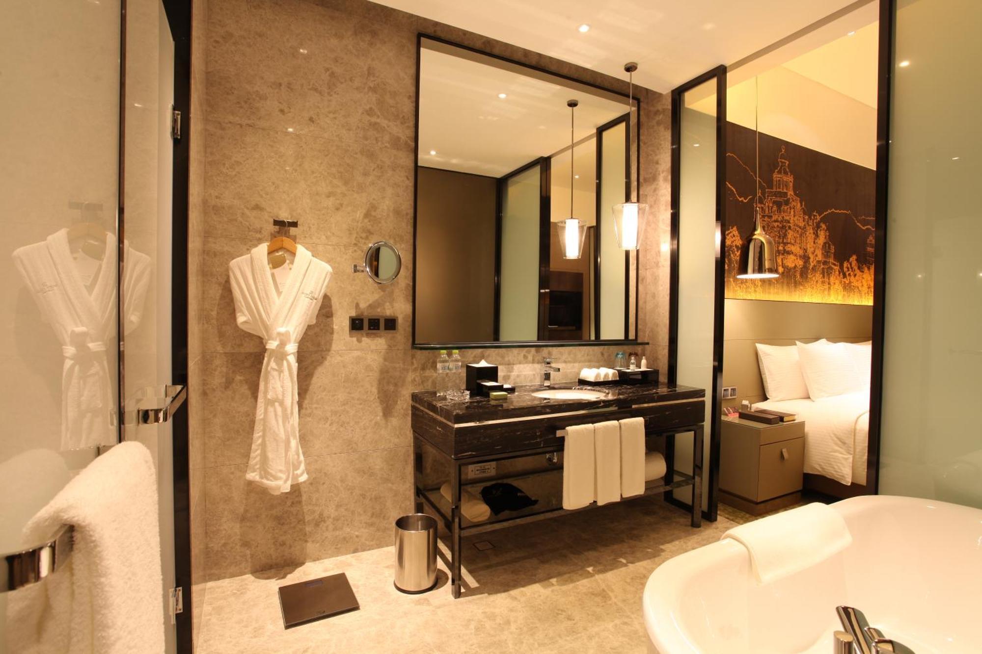 Wanda Realm Jiangmen Hotel Екстериор снимка