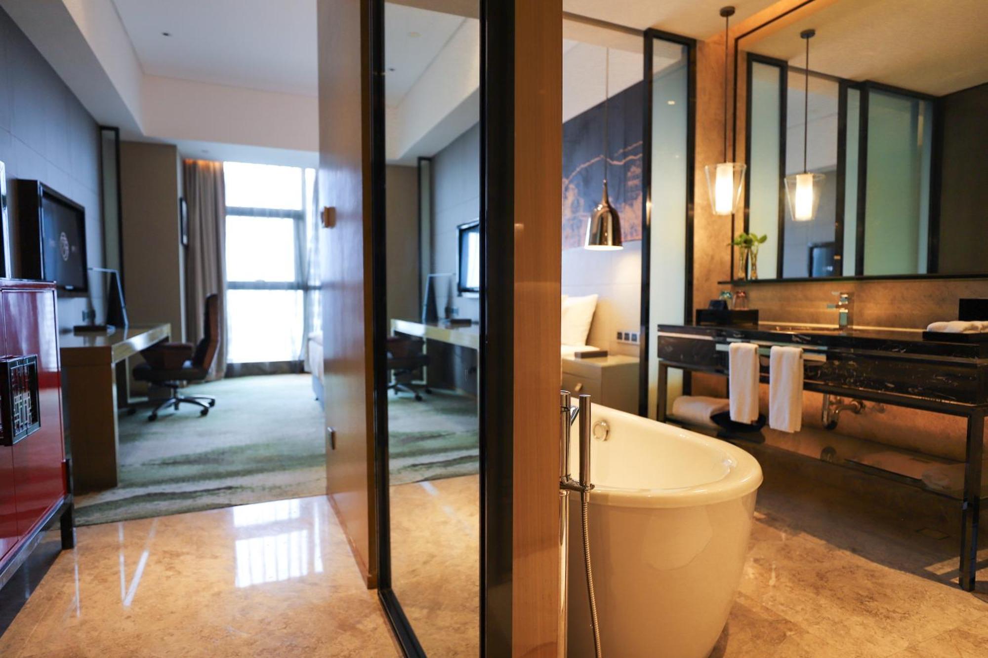Wanda Realm Jiangmen Hotel Екстериор снимка